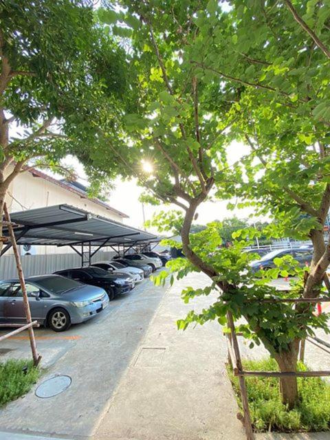 Wawa Residence รัชดา 36 Nonthaburi Ngoại thất bức ảnh